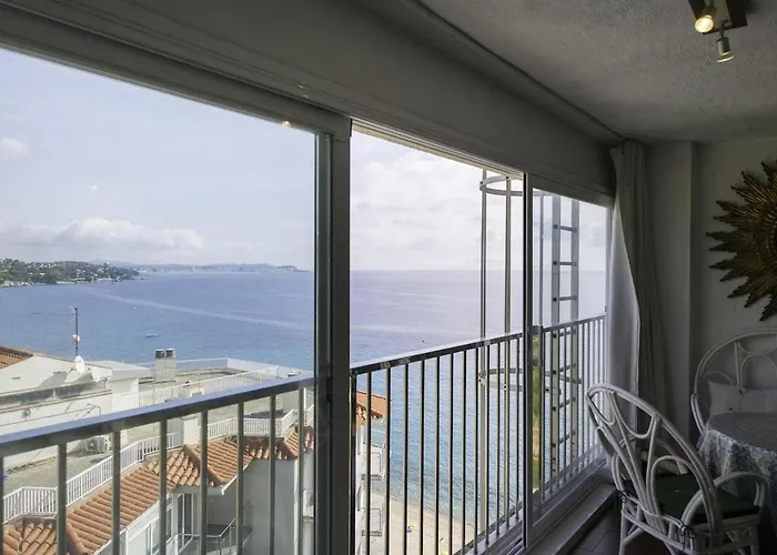 Apartment Piso Amplio Con Vistas Laterales Al Mar Castell-Platja d’Aro